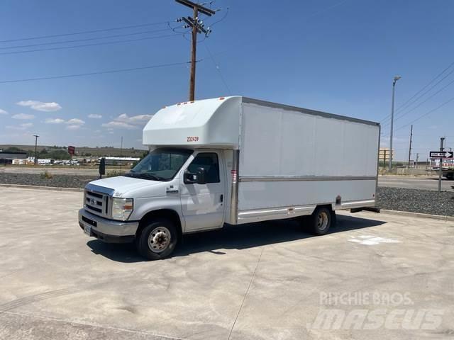 Ford E-350 Utilitara