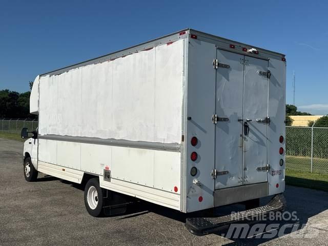 Ford E-350 Autoutilitara transoprt marfuri