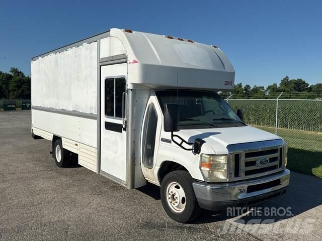 Ford E-350 Autoutilitara transoprt marfuri