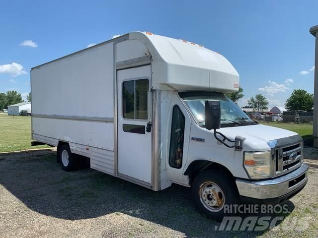 Ford E-350 Autocamioane