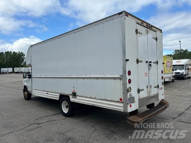 Ford E-350 Utilitara