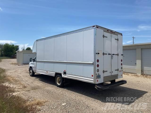 Ford E-350 Autocamioane