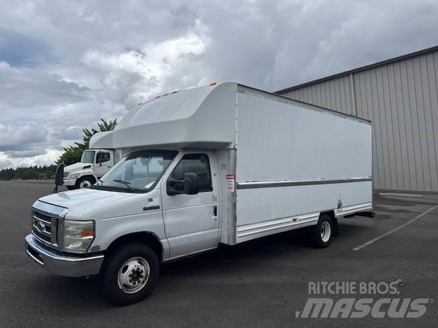 Ford E-350 Utilitara