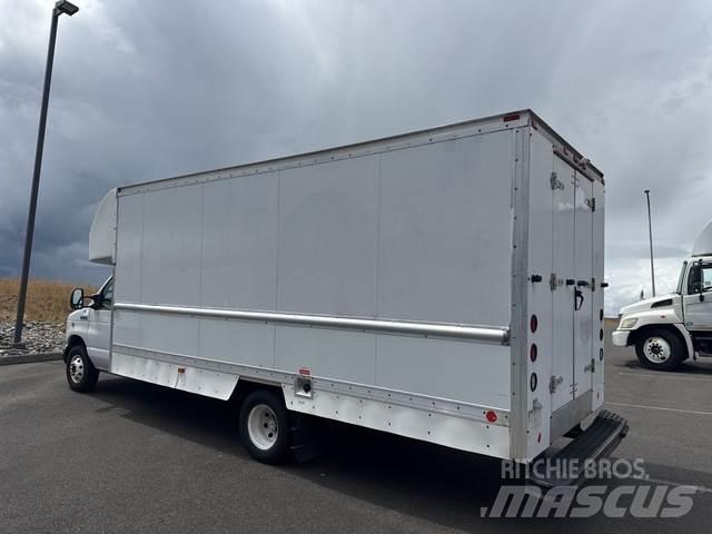 Ford E-350 Utilitara