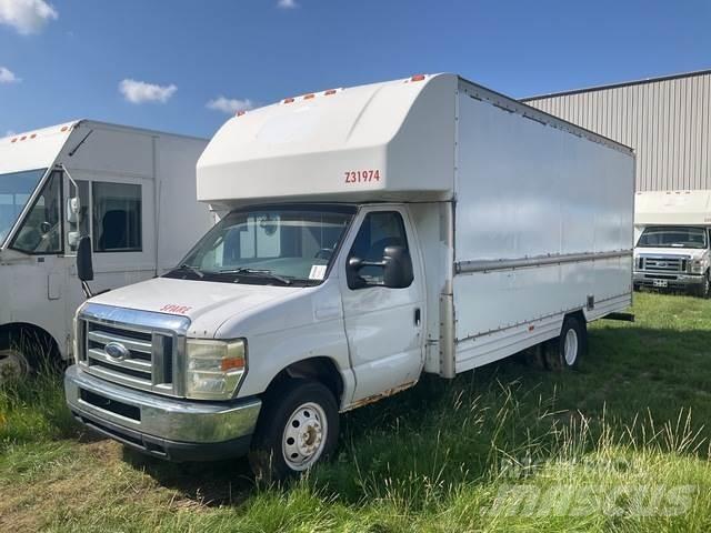 Ford E-350 Utilitara