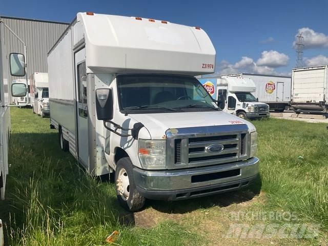 Ford E-350 Utilitara