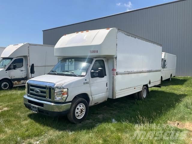 Ford E-350 Utilitara
