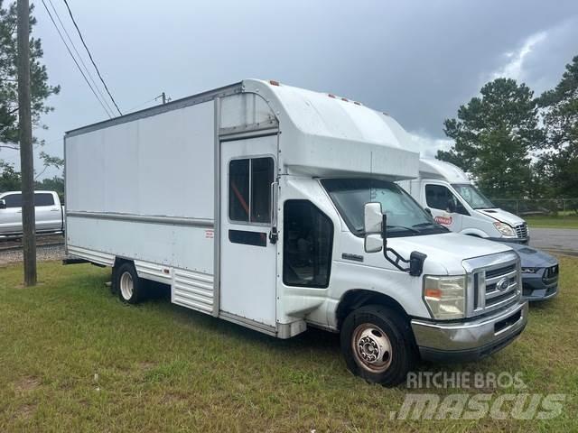 Ford E-350 Autocamioane
