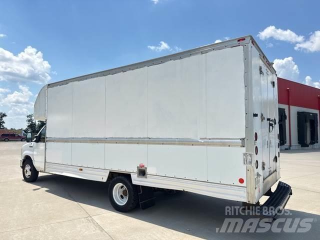 Ford E-350 Autocamioane