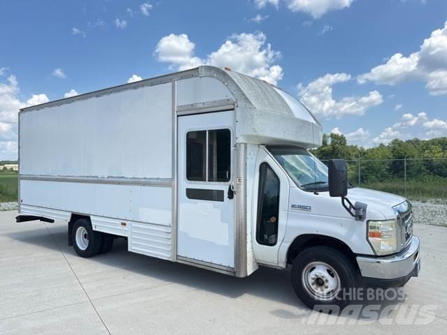 Ford E-350 Autocamioane