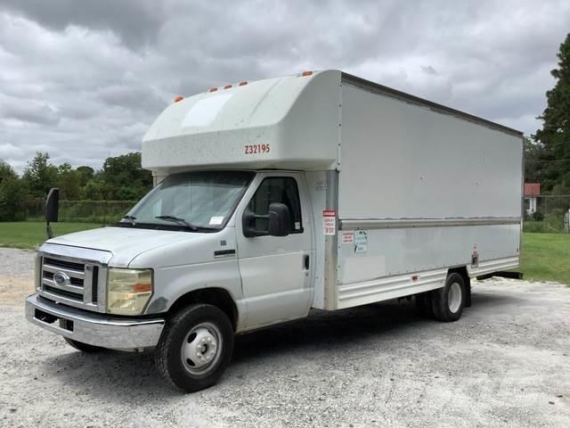 Ford E-350 Utilitara