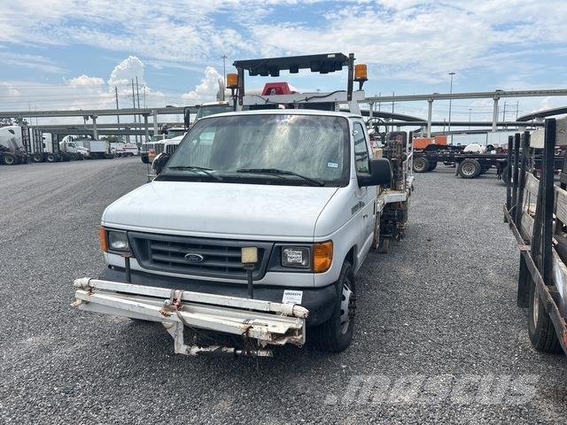 Ford E-350 Municipal/vehicul cu uz general