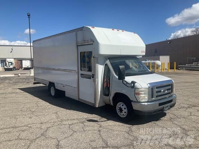 Ford E-350 Autocamioane