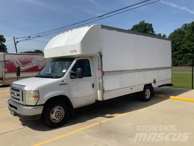 Ford E-350 Utilitara
