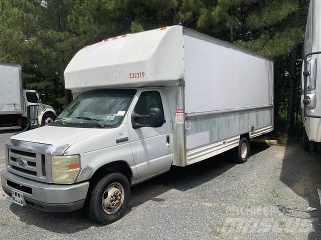 Ford E-350 Utilitara