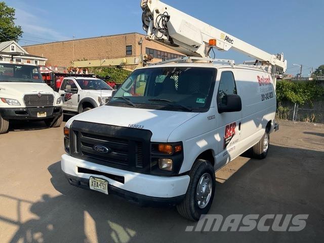 Ford E-350 Platforme aeriene montate pe camion