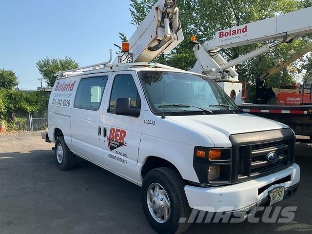 Ford E-350 Platforme aeriene montate pe camion