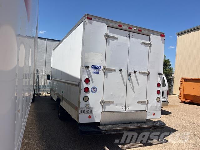 Ford E-350 Utilitara