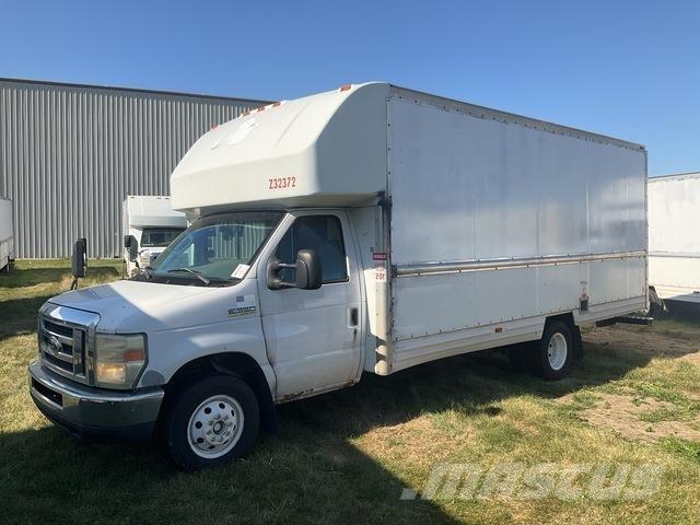 Ford E-350 Autocamioane