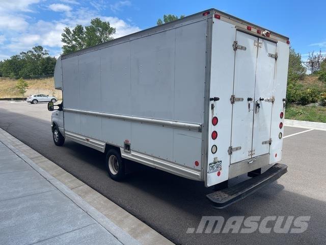 Ford E-350 Autocamioane