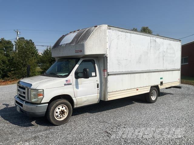 Ford E-350 Autocamioane