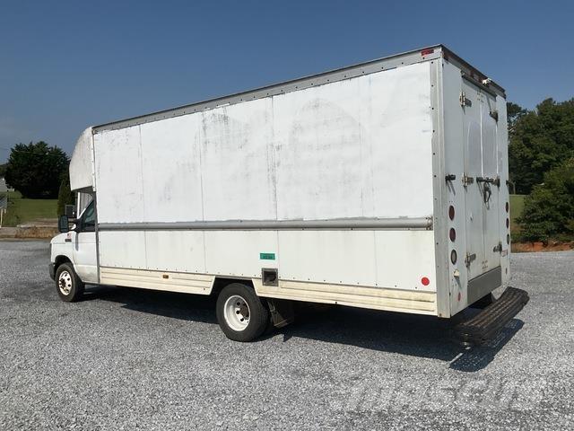 Ford E-350 Autocamioane