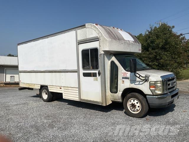 Ford E-350 Autocamioane