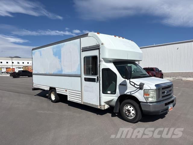 Ford E-350 Autoutilitara transoprt marfuri