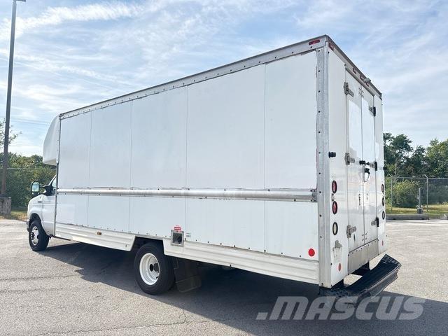 Ford E-350 Autoutilitara transoprt marfuri