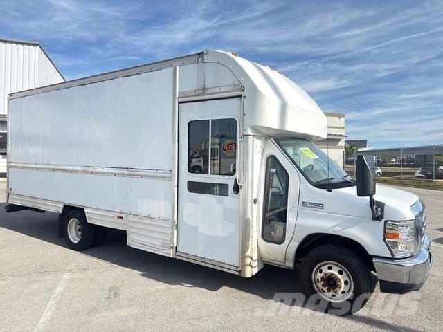Ford E-350 Autoutilitara transoprt marfuri