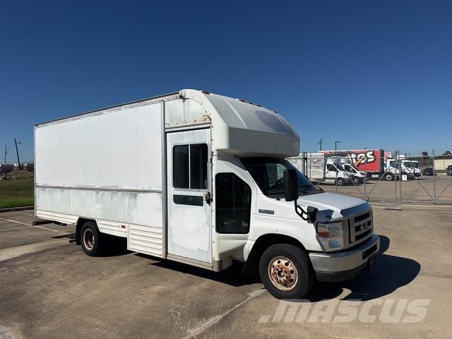 Ford E-350 Autocamioane