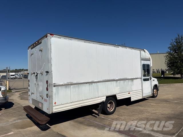 Ford E-350 Autocamioane