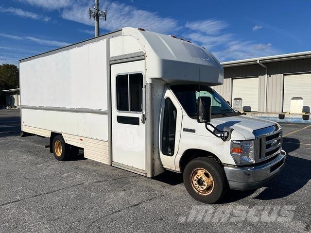 Ford E-350 Autocamioane