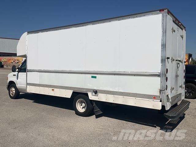 Ford E-350 Autocamioane
