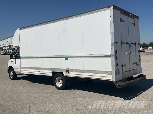 Ford E-350 Autocamioane