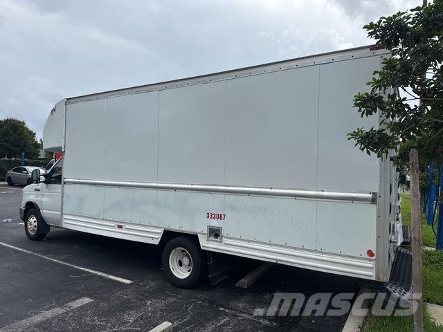 Ford E-350 Autocamioane