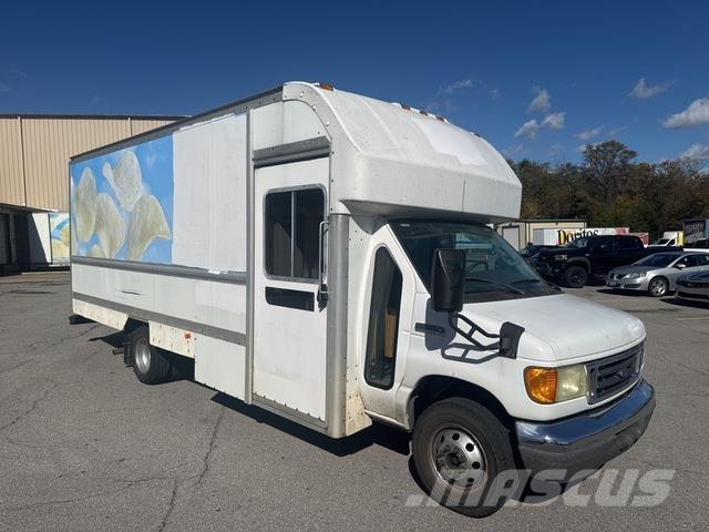 Ford E-350 Autoutilitara transoprt marfuri