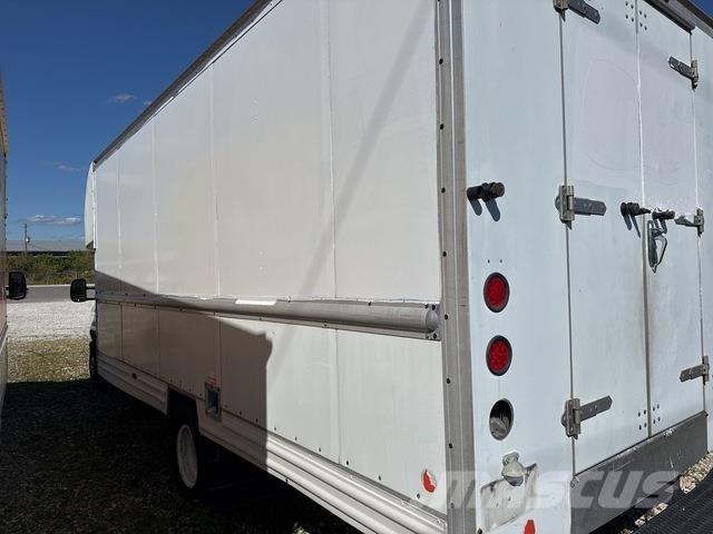 Ford E-350 Autoutilitara transoprt marfuri