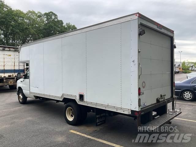 Ford E-450 Autocamioane