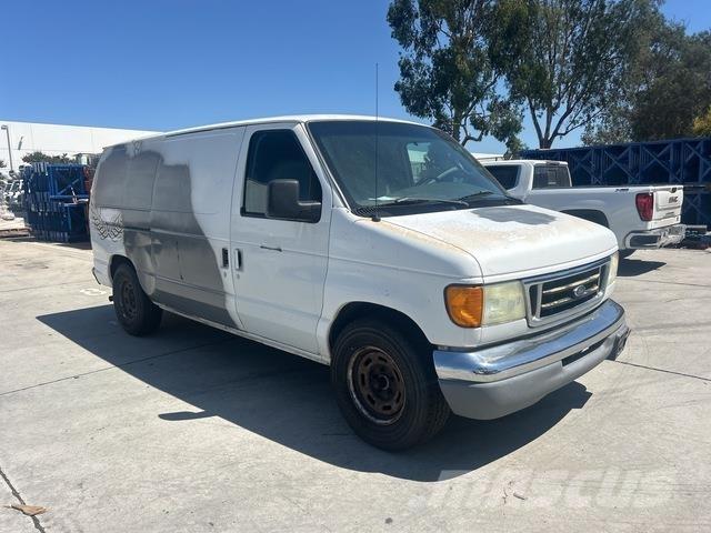 Ford E250 Utilitara