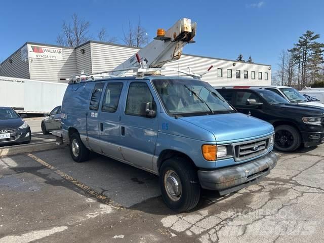 Ford E350 Platforme aeriene montate pe camion
