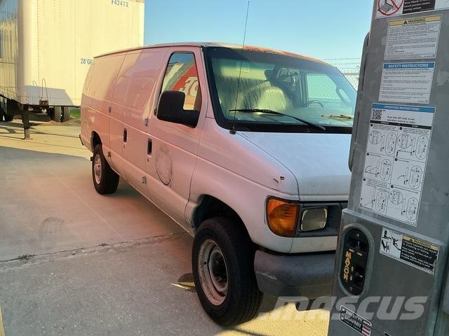 Ford E350 Autocamioane