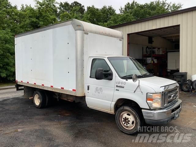Ford E450 Utilitara