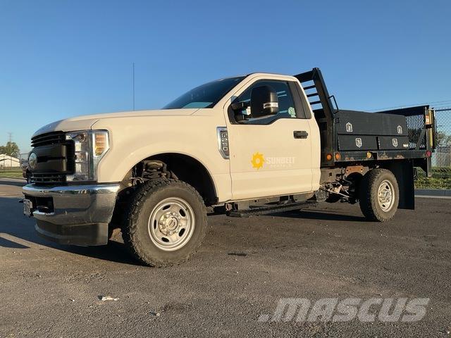 Ford F-250 Camioane platforma/prelata