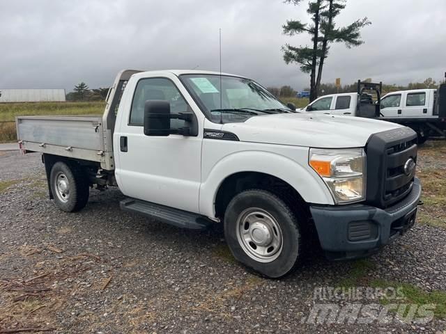 Ford F-250 Camioane platforma/prelata