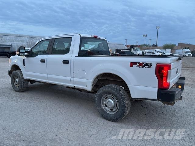 Ford F-250 Pick up/Platou