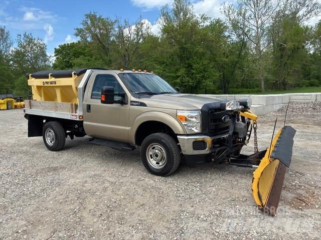 Ford F-250 Camioane platforma/prelata