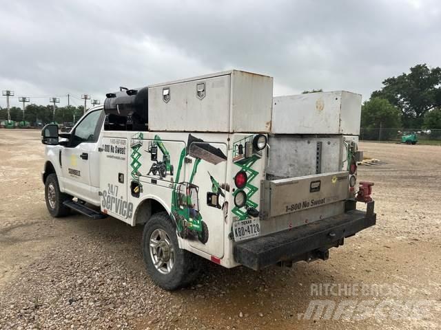 Ford F-250 Municipal/vehicul cu uz general