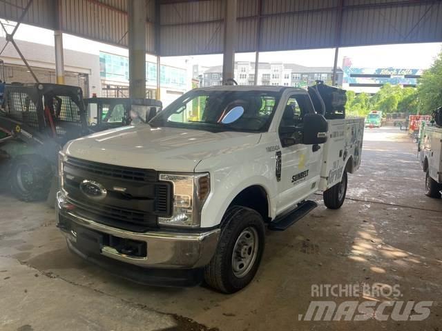 Ford F-250 Municipal/vehicul cu uz general
