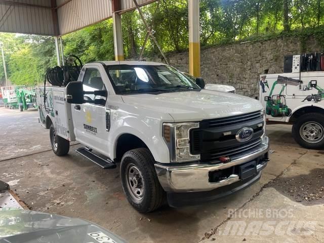 Ford F-250 Municipal/vehicul cu uz general